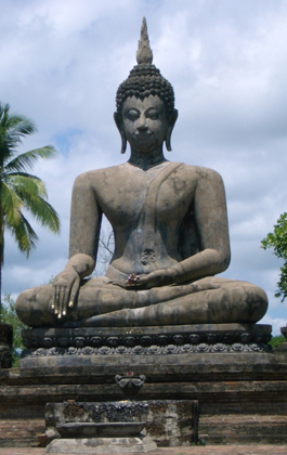 Sukhothai-style Buddha statue